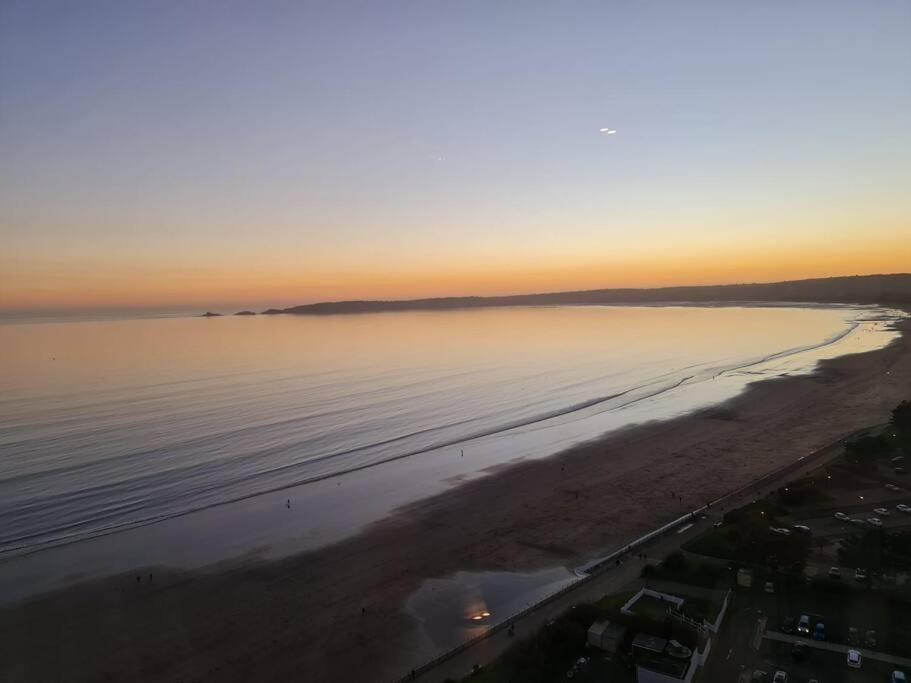 The Panoramic - The Finest Apartment In The City - By Tifa Stays Swansea Exterior photo